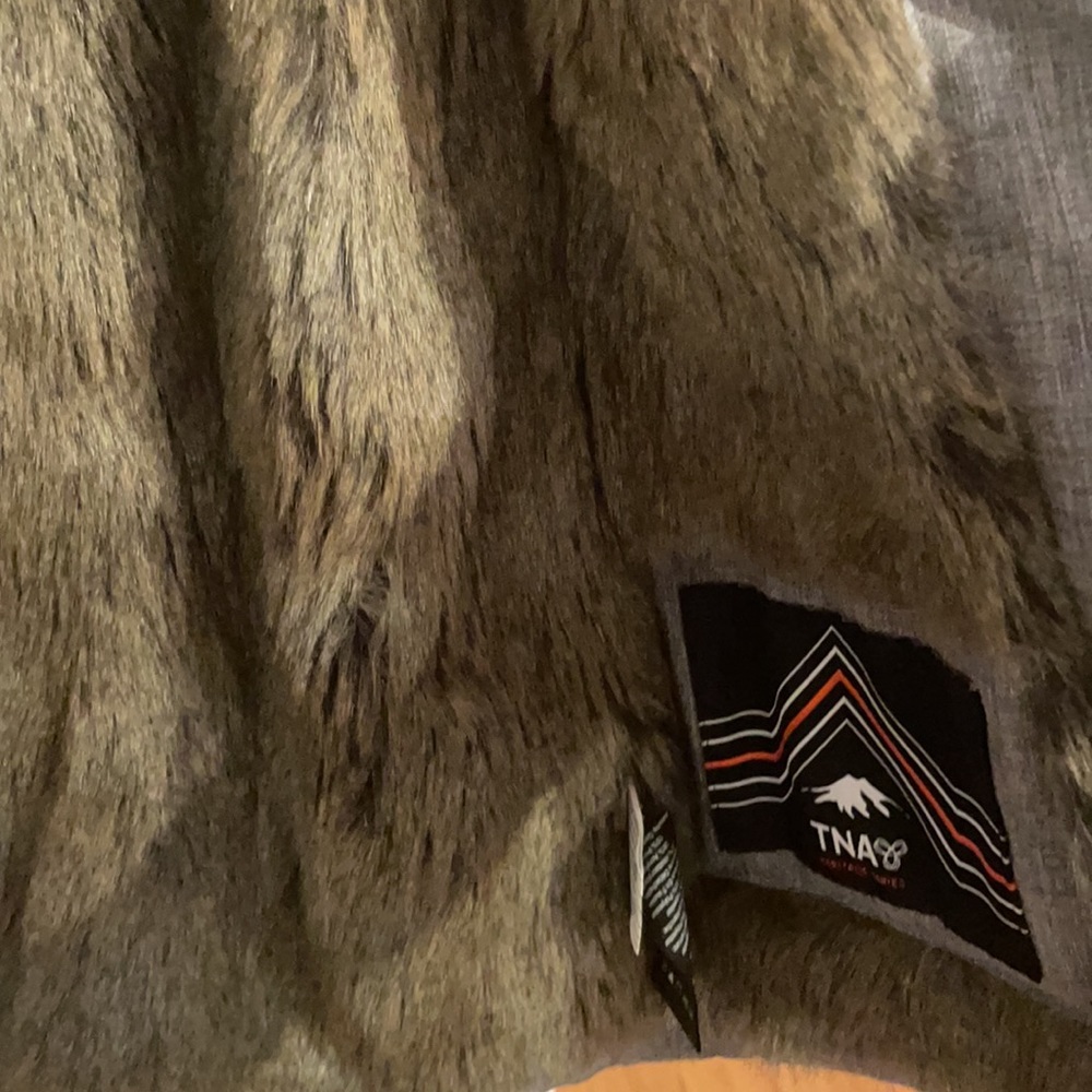 Aritzia Tna Niseko Parka View 4